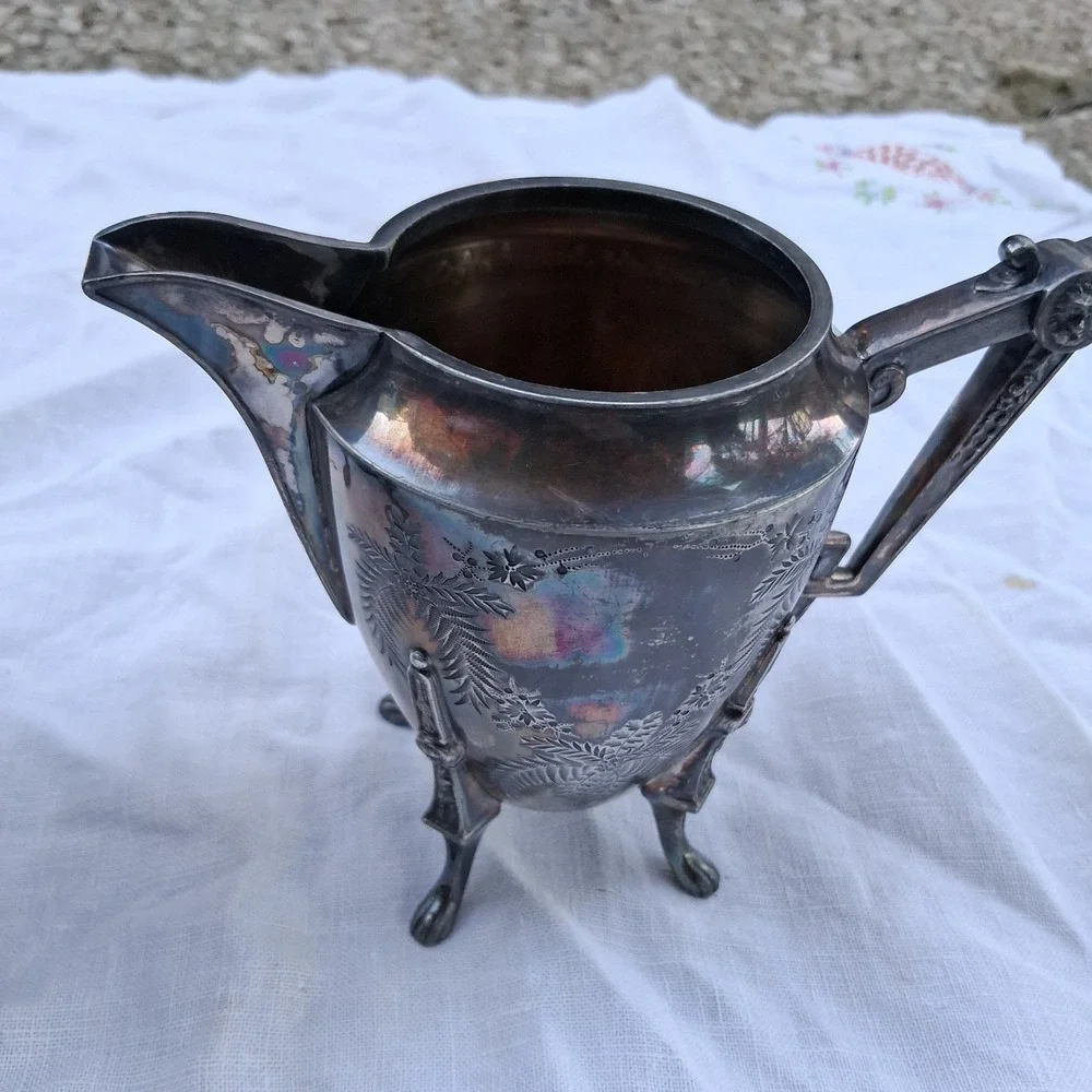 Antique Victorian Meriden Brittania Lion Footed Creamer Sugar Silverplate 1877